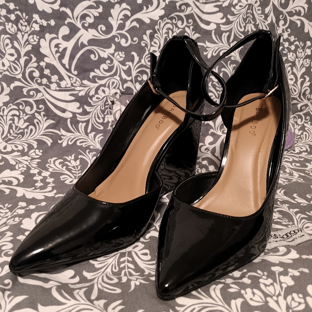 Heels - Picture 2 of 4